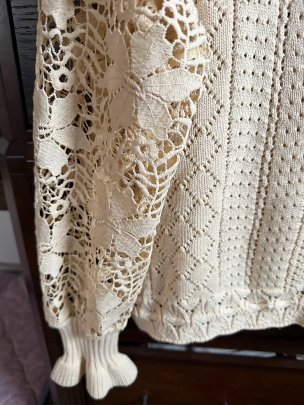 Open-Knit Cream Cable & Lace-Sleeve Sweater - Picture 5 of 7
